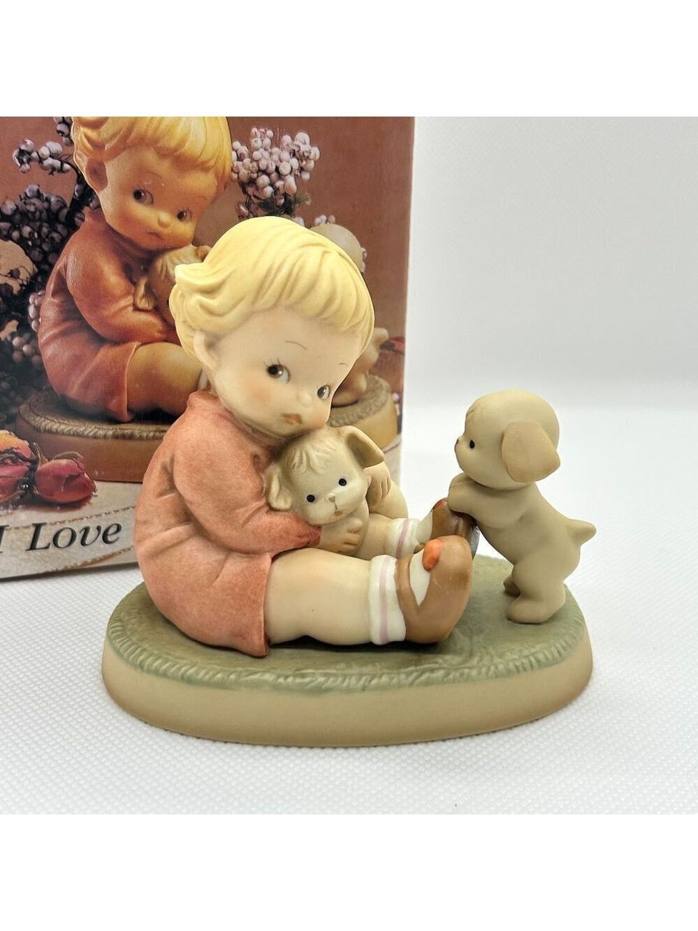Memories of Yesterday "I love my friends" 1992 Members Only figurine